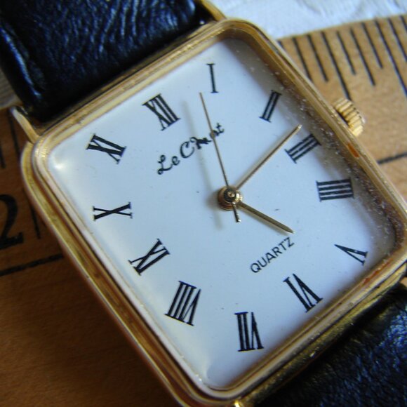 Le Chat 1993 Quartz Ladies WATCH, Gold Tone,Leather Strap,Soft Case,Nds Batt C27 - Picture 10 of 15